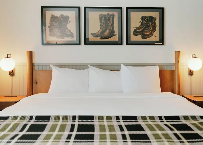 Hotel High Country